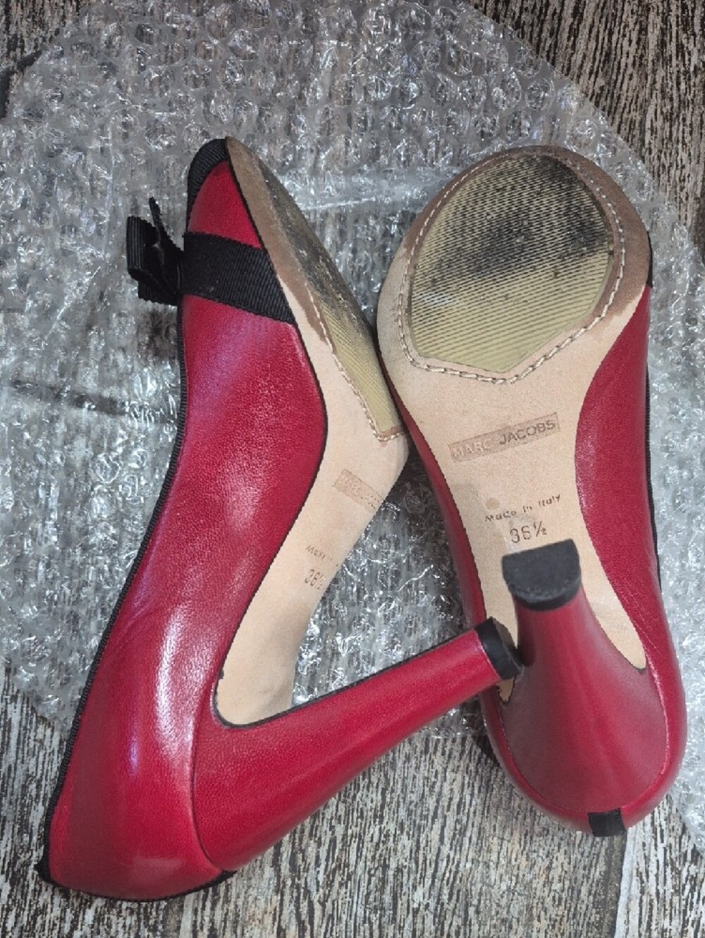 Marc Jacobs Red and Black Peep-Toe Bow Pumps Size 6.5 -EUC - Picture 9 of 9
